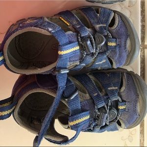 Kids Keens Sandals  size 8